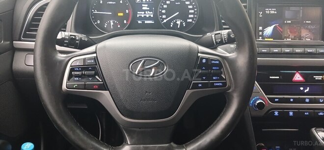 Hyundai Avante 2016, 199,888 km - 1.6 л - Zaqatala