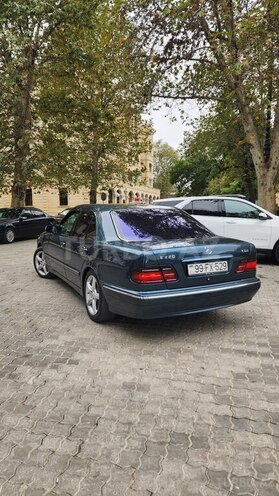 Mercedes E 220 1999, 442,045 km - 2.2 l - Gəncə