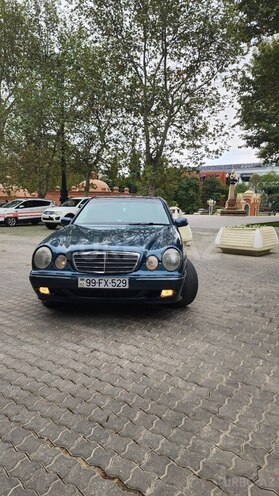 Mercedes E 220 1999, 442,045 km - 2.2 l - Gəncə