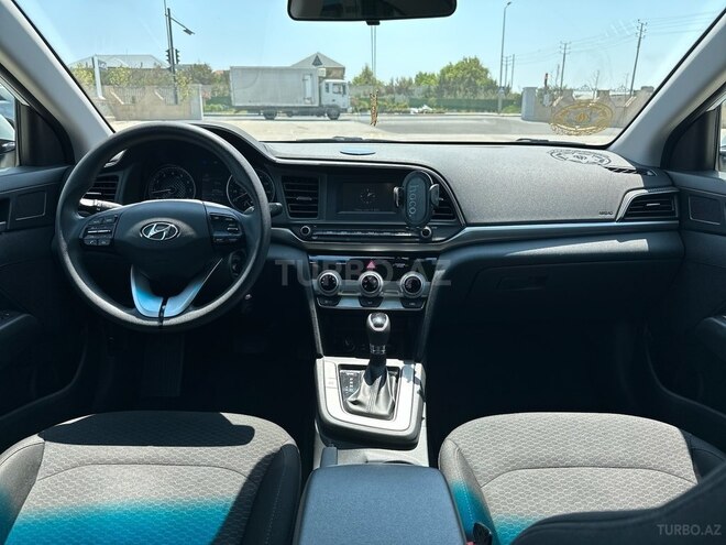 Hyundai Elantra 2019, 112,225 km - 2.0 l - Bakı