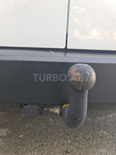 Ford Transit Connect-12