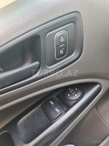 Ford Transit Connect-15