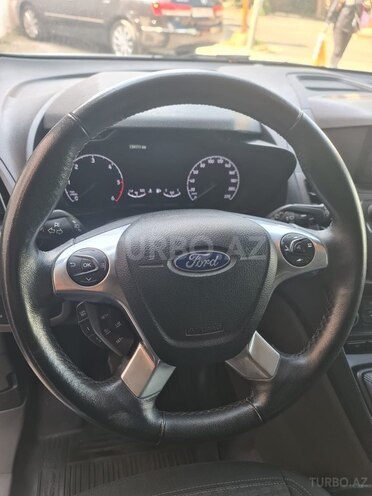 Ford Transit Connect-10