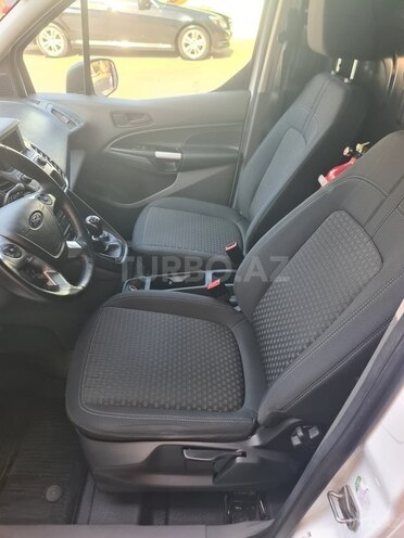Ford Transit Connect-13