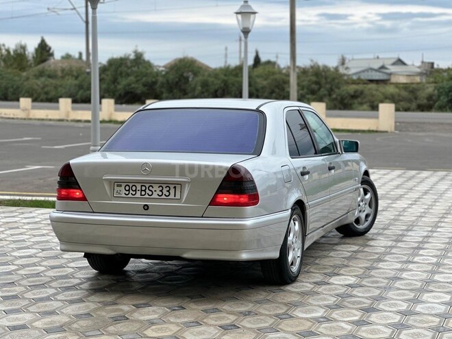 Mercedes C 180 2000, 386,000 km - 1.8 l - Saatlı