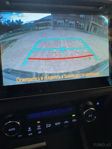 Toyota Hilux 2017, 136,000 km - 2.4 л - Bakı