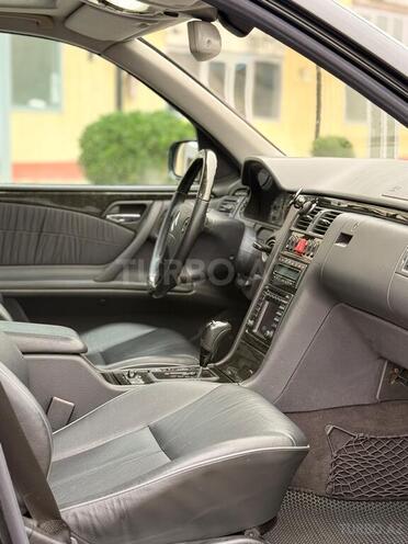 Mercedes E 320 2000, 423,577 km - 3.2 l - İmişli