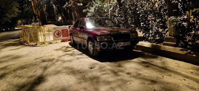 Mercedes 190 1990, 235,235 km - 2.0 l - Salyan