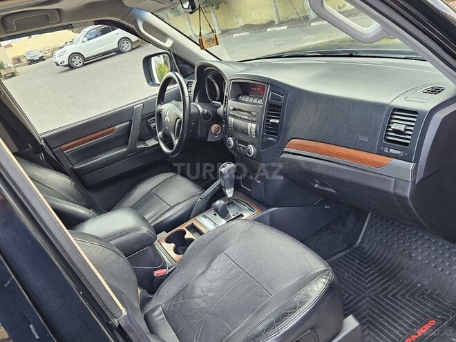 Mitsubishi Pajero 2008, 216,123 km - 3.0 л - Bakı