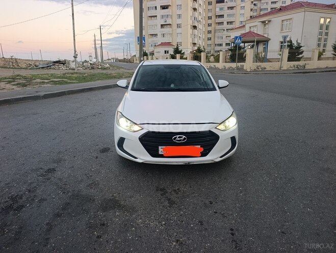Hyundai Elantra 2018, 298,855 km - 2.0 л - Bakı