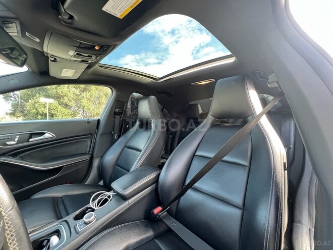 Mercedes CLA 250-11