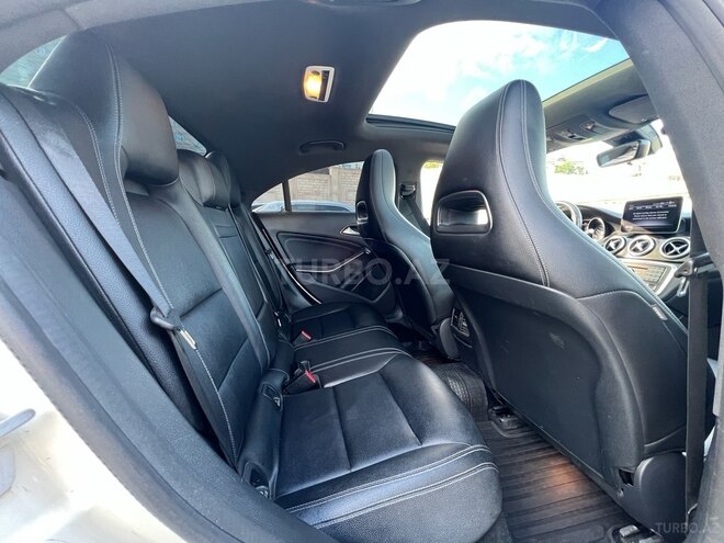 Mercedes CLA 250-12