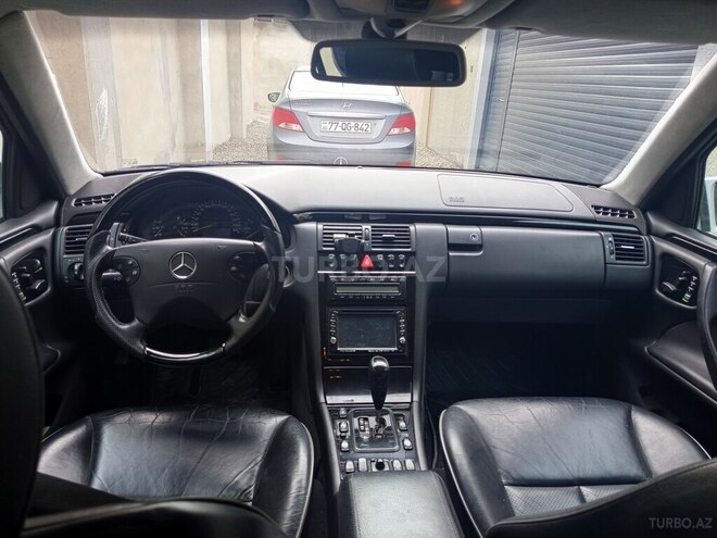 Mercedes E 240 2000, 318,000 km - 2.4 l - Bakı