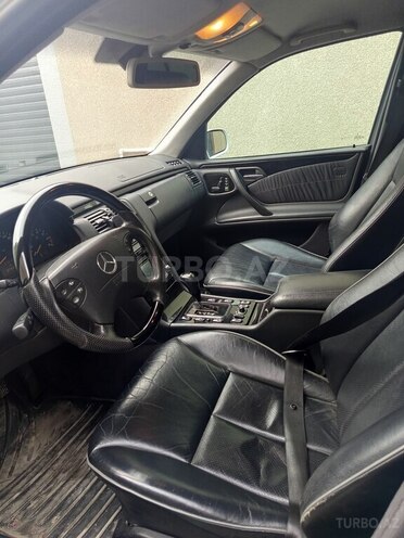 Mercedes E 240 2000, 318,000 km - 2.4 l - Bakı