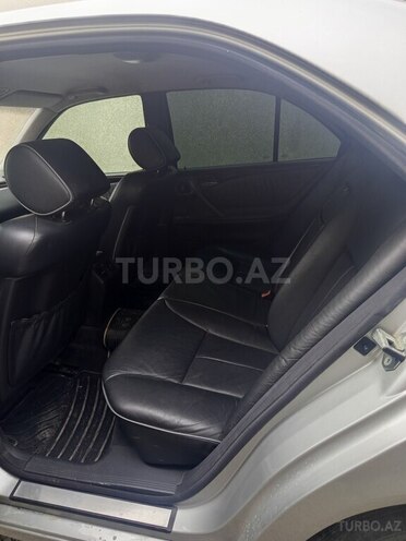 Mercedes E 240 2000, 318,000 km - 2.4 l - Bakı