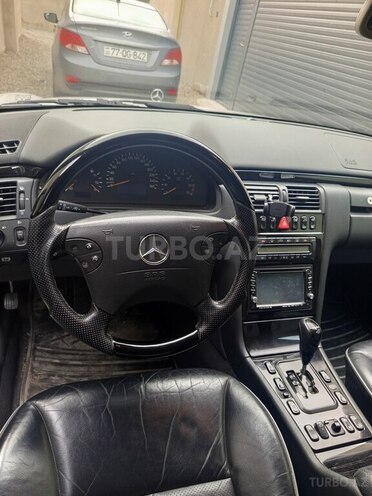 Mercedes E 240 2000, 318,000 km - 2.4 l - Bakı