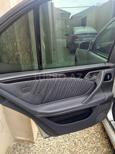 Mercedes E 240 2000, 318,000 km - 2.4 l - Bakı