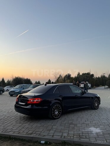 Mercedes E 200 2011, 330,000 km - 2.1 l - Bakı