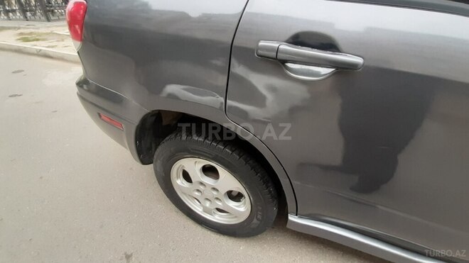 Mitsubishi Outlander 2005, 208,120 km - 2.4 l - Naftalan