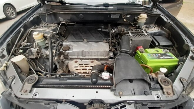 Mitsubishi Outlander 2005, 208,120 km - 2.4 l - Naftalan
