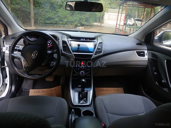 Hyundai Elantra 2015, 106,498 km - 1.8 л - Bakı