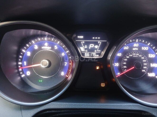 Hyundai Elantra 2015, 106,498 km - 1.8 л - Bakı