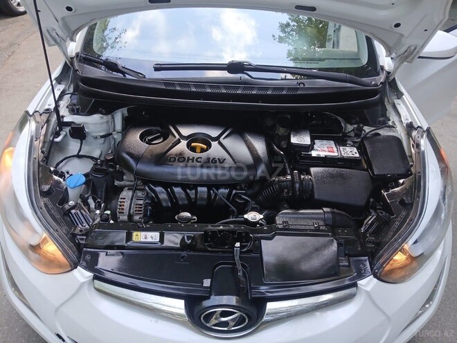Hyundai Elantra 2015, 106,498 km - 1.8 л - Bakı