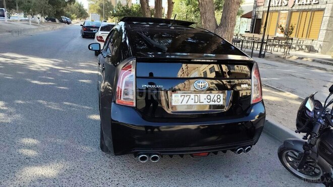 Toyota Prius 2013, 394,289 km - 1.8 l - Sumqayıt