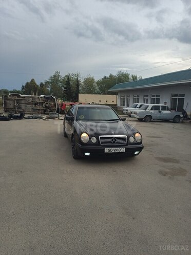 Mercedes E 200 1998, 500,000 km - 2.0 l - Salyan