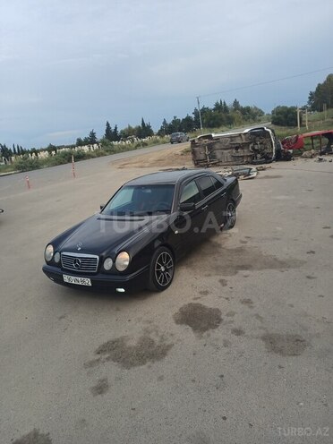 Mercedes E 200 1998, 500,000 km - 2.0 l - Salyan