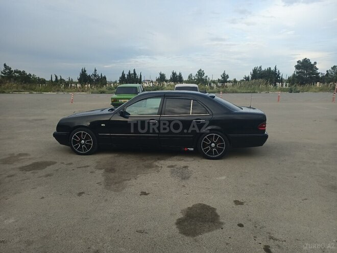 Mercedes E 200 1998, 500,000 km - 2.0 l - Salyan