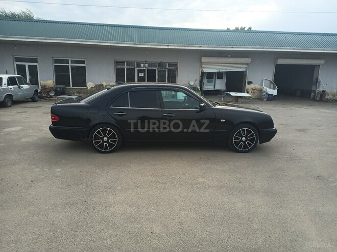 Mercedes E 200 1998, 500,000 km - 2.0 l - Salyan