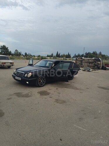 Mercedes E 200 1998, 500,000 km - 2.0 l - Salyan