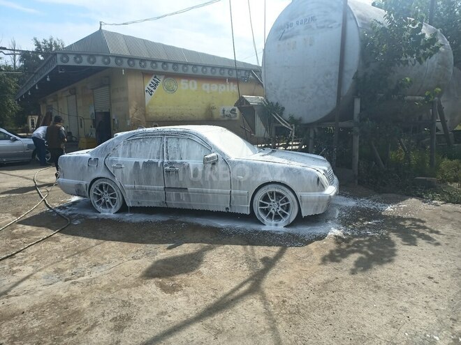 Mercedes E 200 1998, 500,000 km - 2.0 l - Salyan