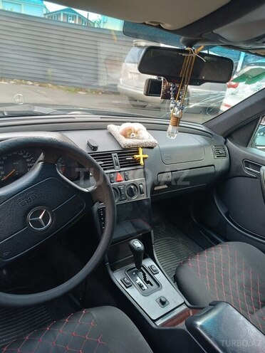 Mercedes C 180 1996, 347,000 km - 1.8 л - Zaqatala