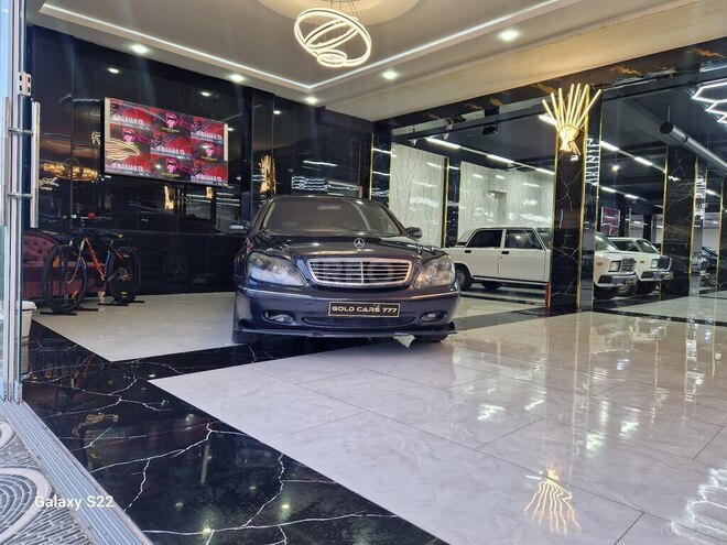 Mercedes S 320-1