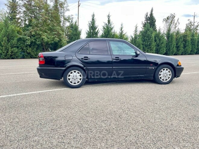 Mercedes C 200 1998, 450,000 km - 2.2 л - Sabirabad