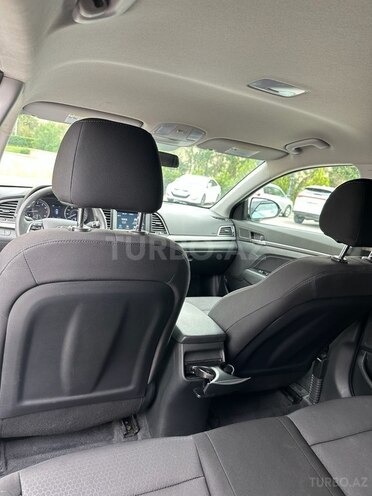 Hyundai Elantra 2017, 105,412 km - 2.0 л - Bakı