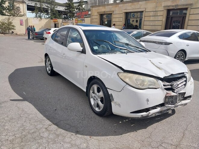 Hyundai Elantra 2007, 202,014 km - 2.0 l - Babək