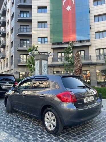 Toyota Auris 2009, 280,000 km - 1.4 л - Bakı
