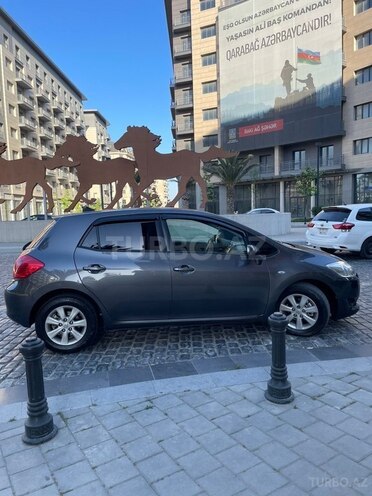 Toyota Auris 2009, 280,000 km - 1.4 л - Bakı