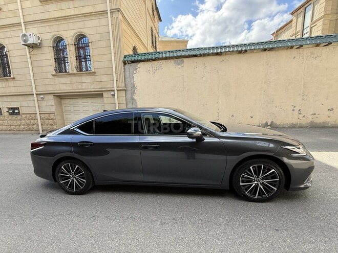Lexus ES 300h 2023, 40,000 km - 2.5 l - Bakı