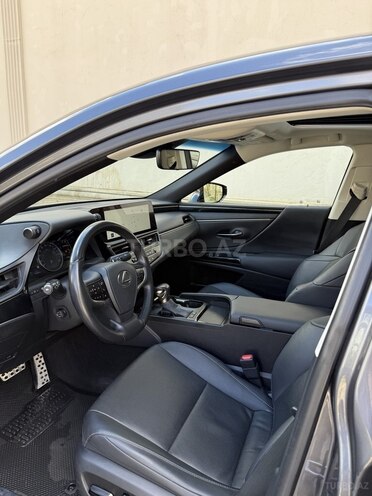 Lexus ES 300h 2023, 40,000 km - 2.5 l - Bakı