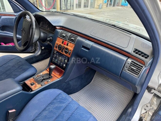 Mercedes E 230 1996, 316,290 km - 2.3 l - Bakı