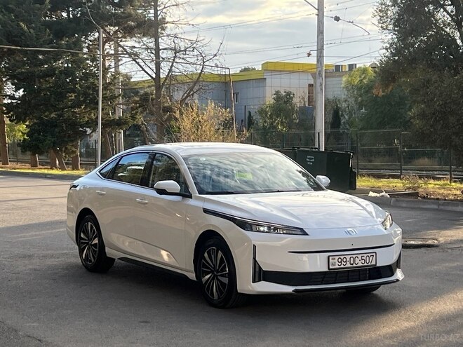 Changan Qiyuan A05 2025, 0 km - 1.5 l - Bakı