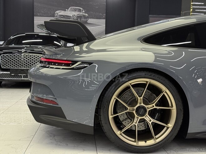 Porsche 911 GT3-17