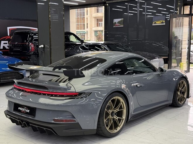 Porsche 911 GT3-22