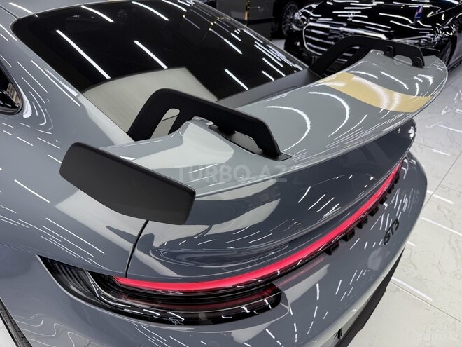 Porsche 911 GT3-21