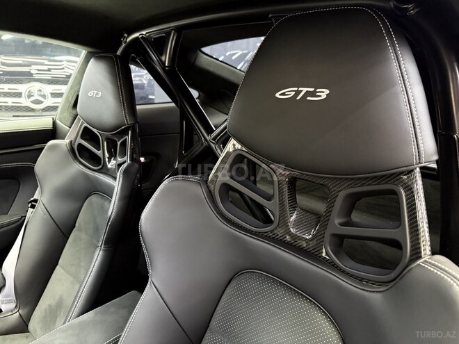 Porsche 911 GT3-8