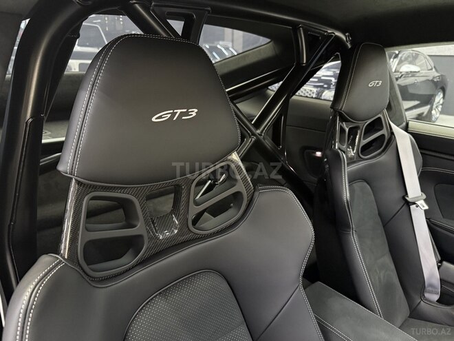 Porsche 911 GT3-15
